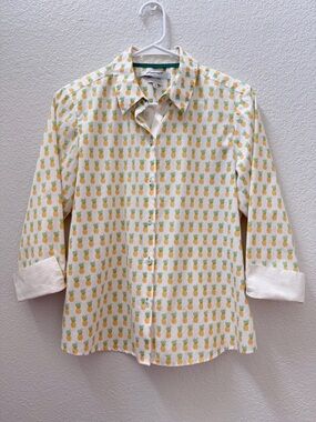 Foxcroft White Button-Down Shirt with Yellow Pineapple Print Wrinkle Free Sz 10P